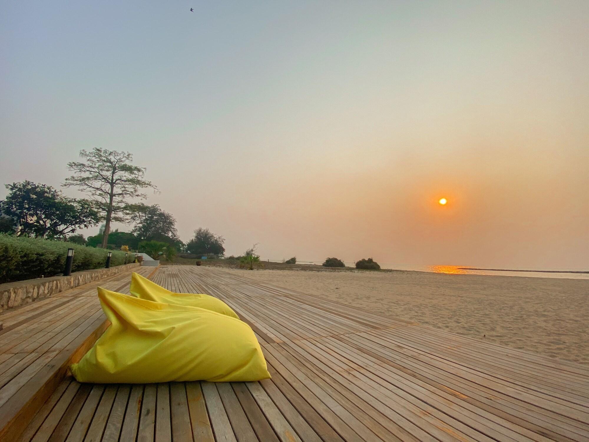 Chez Nous Boutique Resort Банхатчао-Самран Экстерьер фото
