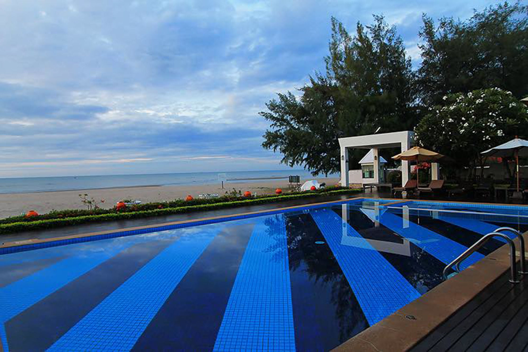 Chez Nous Boutique Resort Банхатчао-Самран Экстерьер фото